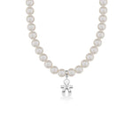 Collana di perle da 4,5-5 mm, sagoma bimbo in oro bianco con diamantino ct 0,005. LBB800